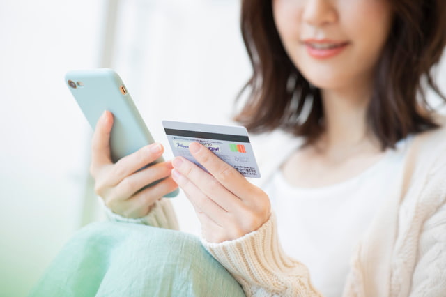 支払い方法はクレジットカード払いが主流