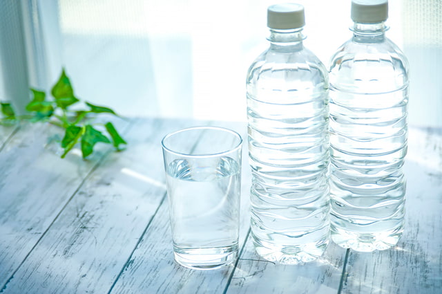 宅配水ウォーターサーバーの水の値段をペットボトル・水道代と比較